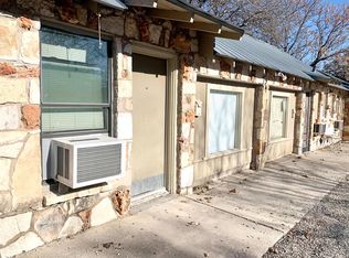 4 Orange Cir, Kerrville, TX 78028