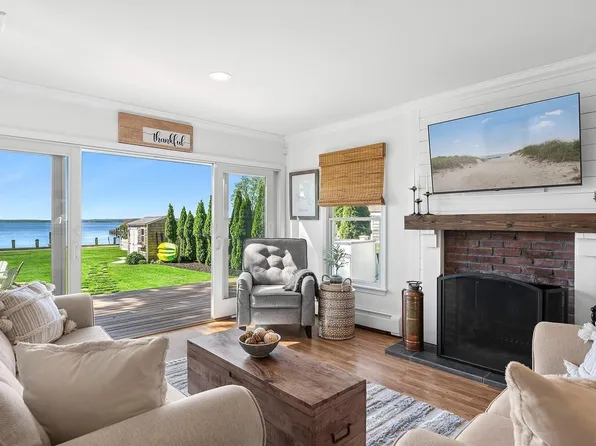 17 Leafy Way, Aquebogue, NY 11931