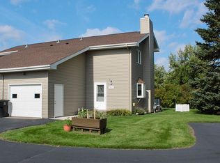 2811 Knight Dr, Grand Forks, ND 58201