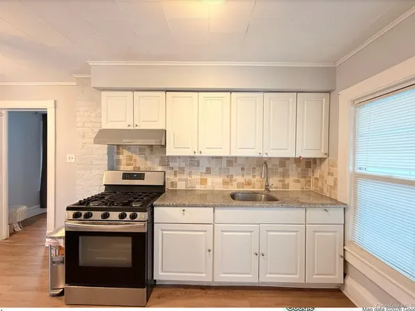 27 Franklin St #1, Poughkeepsie, NY 12601