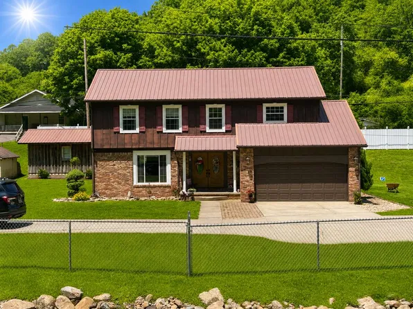 15 Wallace Rd, Elkhorn City, KY 41522