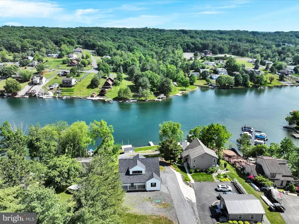 1449 Wynonah Dr, Auburn, PA 17922