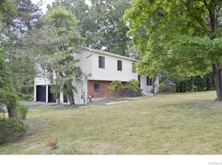 3 Brooks Cir, Garnerville, NY 10923