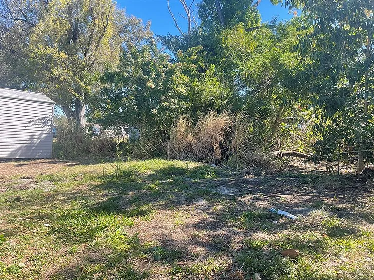 525 E Helen Ave — Photo 7