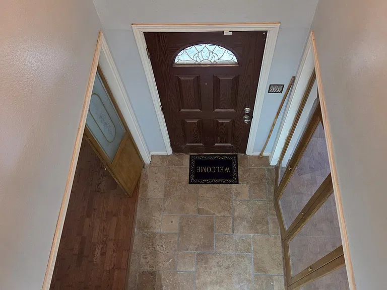 8826 Heatherly Dr — Photo 3