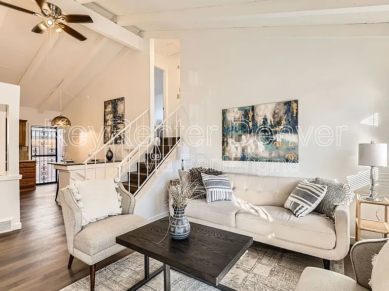 969 S Miller Way — Photo 3
