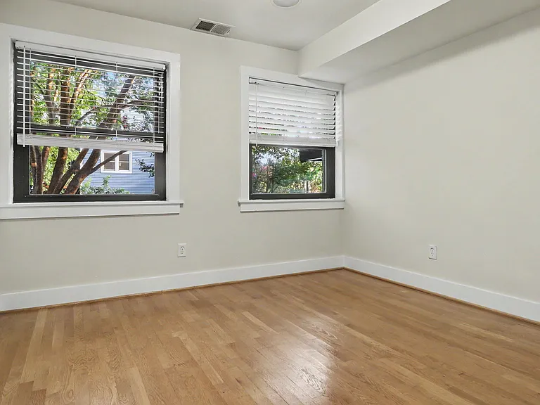 1300 K St SE #103 — Photo 10