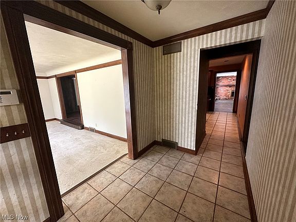 3rd image of 9072 Chalfonte Dr NE