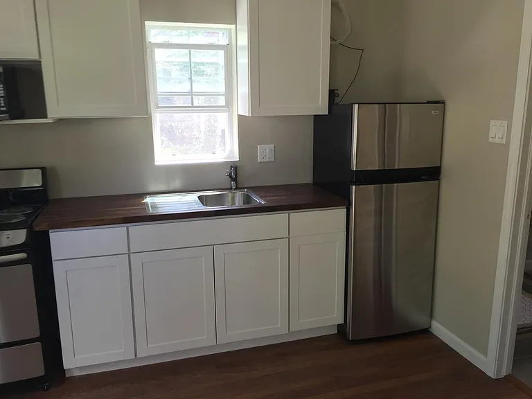1621 Belle Pl — Photo 10
