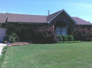 201 Nassau Ave, Muscle Shoals, AL 35661