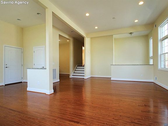 4th image of 240 Sanford Ave