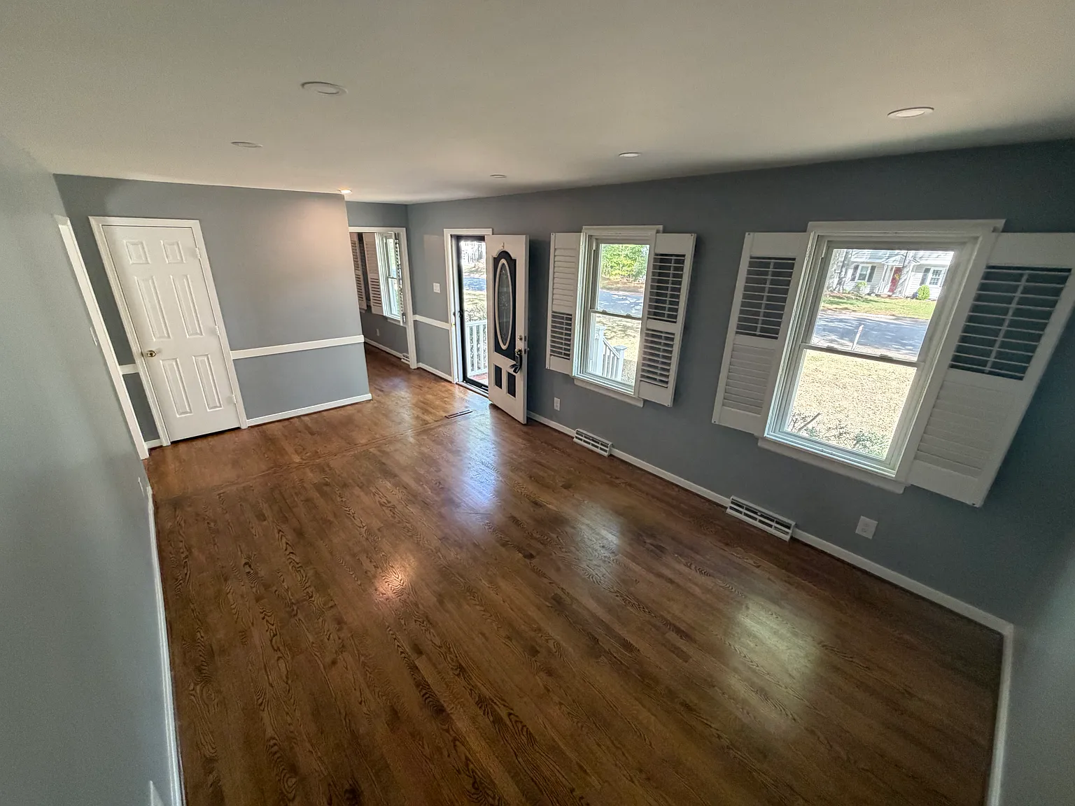 4 bed, 2.5 bath, 1822 sqft, $2,600 — Photo 3