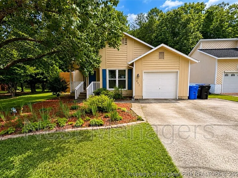 491 Oates Dr — Photo 1