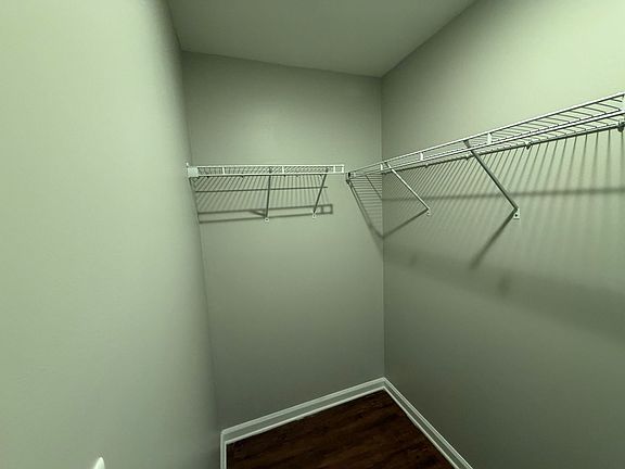 3rd image of 6044 Humphreys Dr