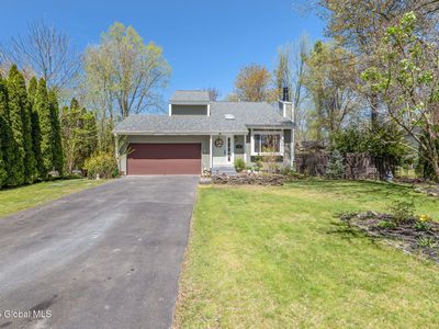 28 Carolanne Drive, Delmar, NY, 12054