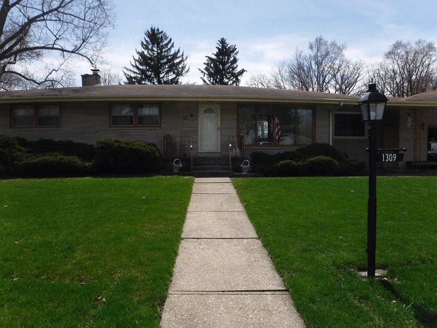 1st image of 1309 W 63rd Ave