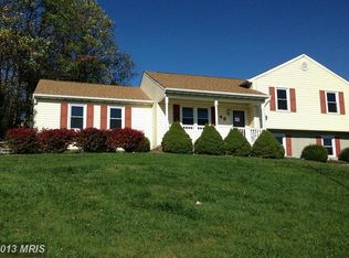 40 Quann Ln, Chester Gap, VA 22623