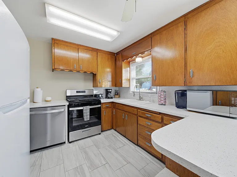 702 E Karma Ave — Photo 14