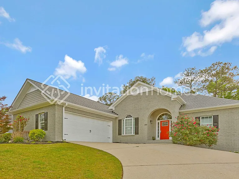 193 Woodridge Dr — Photo 1
