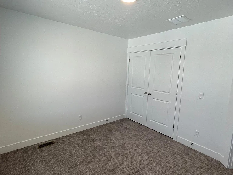 1122 N 1920 W — Photo 19