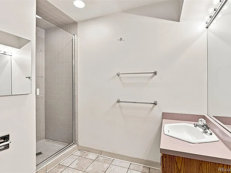 1530 S University Blvd — Photo 18
