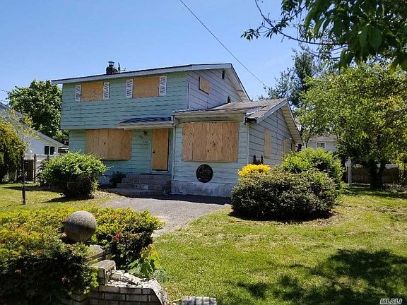 2nd image of 382 Whipple St