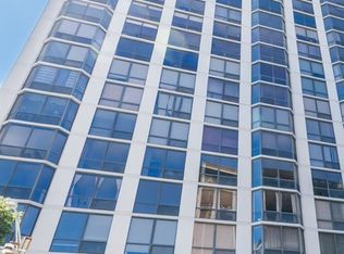 2650 N Lakeview Ave APT 301, Chicago, IL 60614