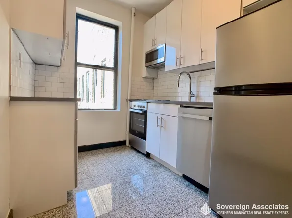 282 Cabrini Boulevard image 2 of 9