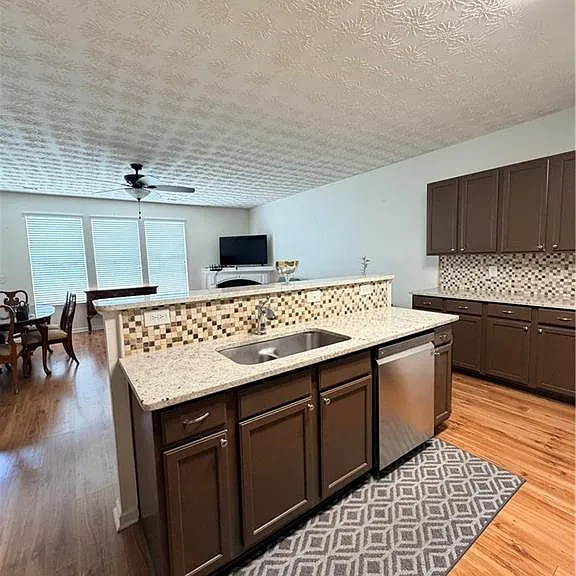 1525 Paramount View Trce — Photo 10