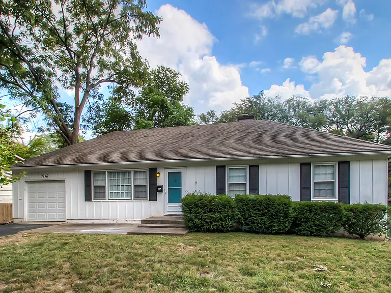 7747 Howe Dr — Photo 44