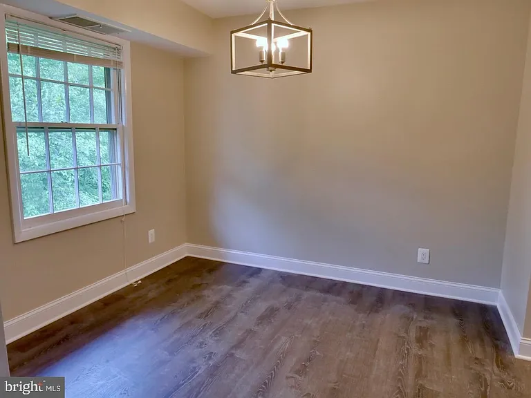 3874 Lyndhurst Dr #302 — Photo 6