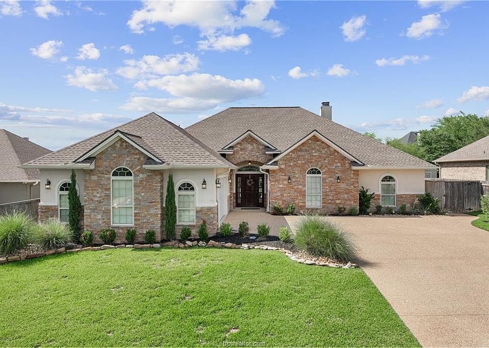 1st image of 3705 Park Oak Dr