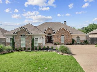 3705 Park Oak Dr, Bryan, TX 77802