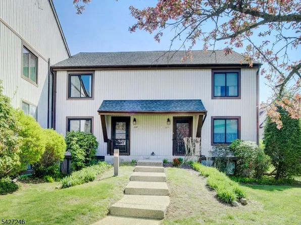 13224 Dell Pl BLDG 13 #224, Stanhope Boro, NJ 07874