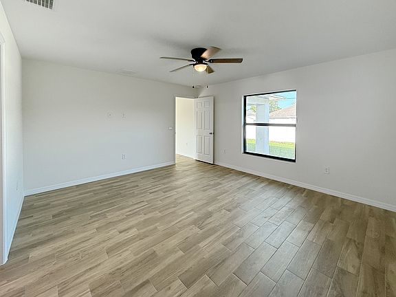 5th image of 8157 Albatross Rd