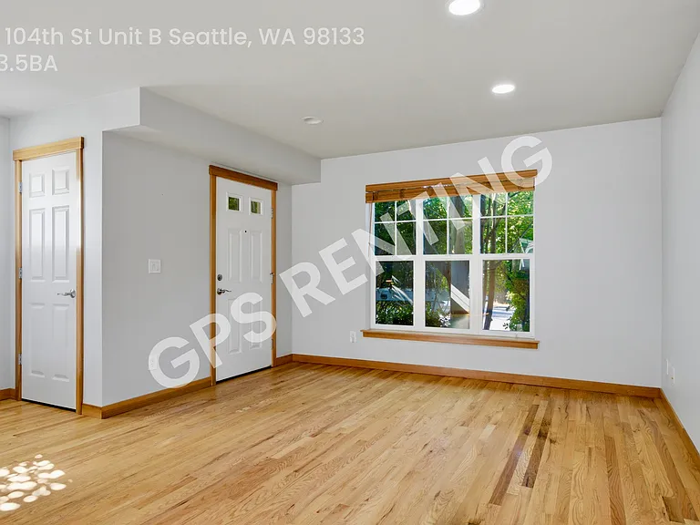 118 N 104th St #B — Photo 16