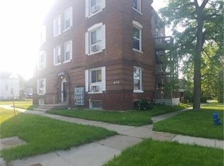 935 W 3rd St APT 4, Waterloo, IA 50701