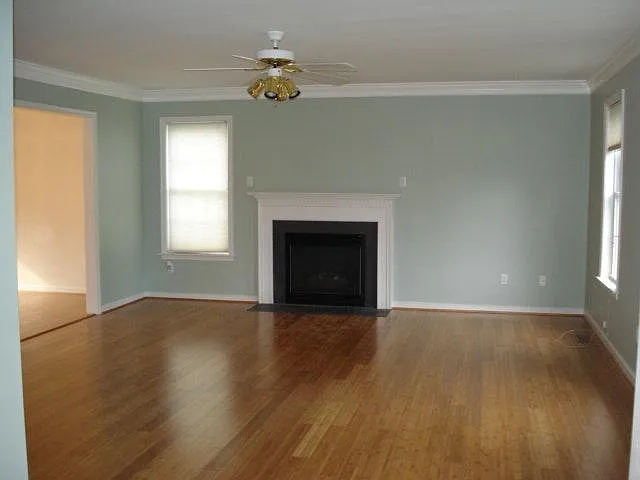 HUGE Great Room! Bamboo Floors!