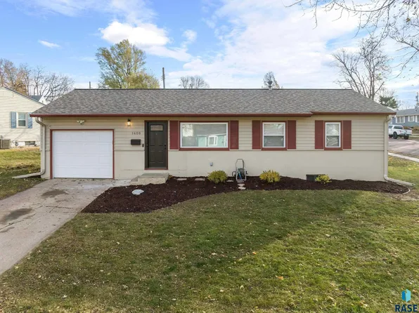 1408 S Annway Dr, Sioux Falls, SD 57103