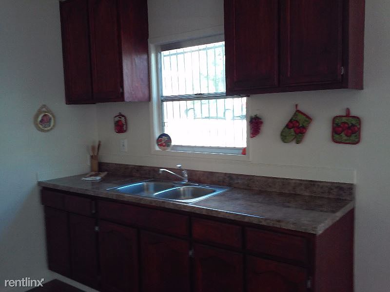 2nd image of 1305 W 58th St APT 4