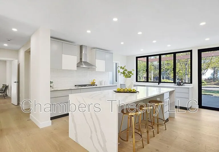 3112 N Rosser St — Photo 3