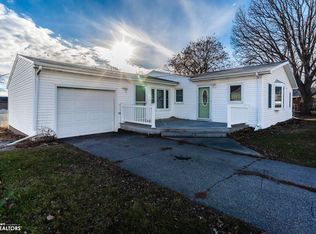 102 W Minerva St, Albion, IA 50005