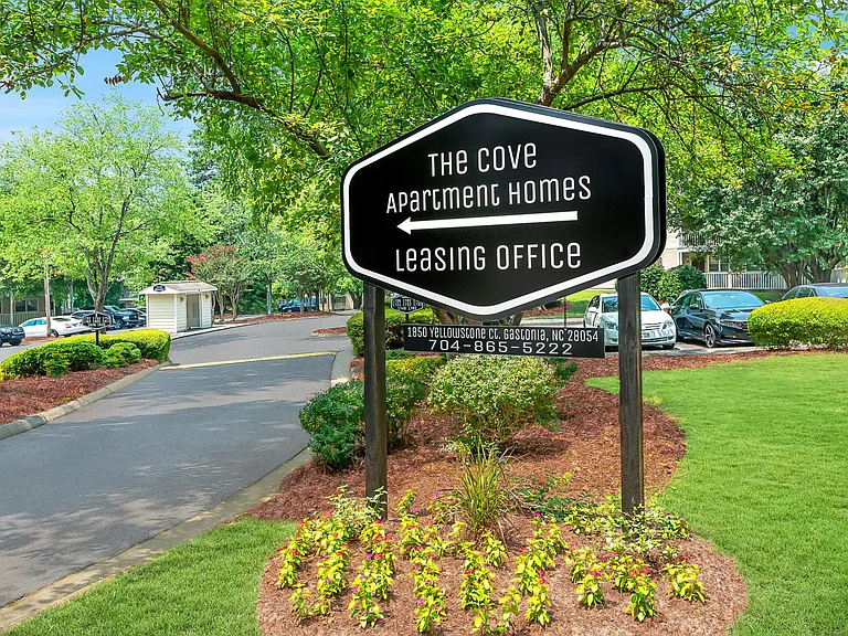 The Cove Apartment Homes — Photo 2