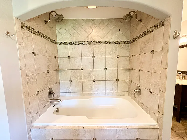 1233 Plymouth Ave — Photo 42
