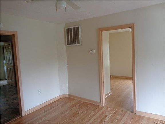 5th image of 2409 Waverly St