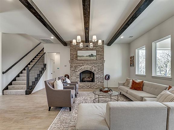 3rd image of 8108 Goldfinch Dr