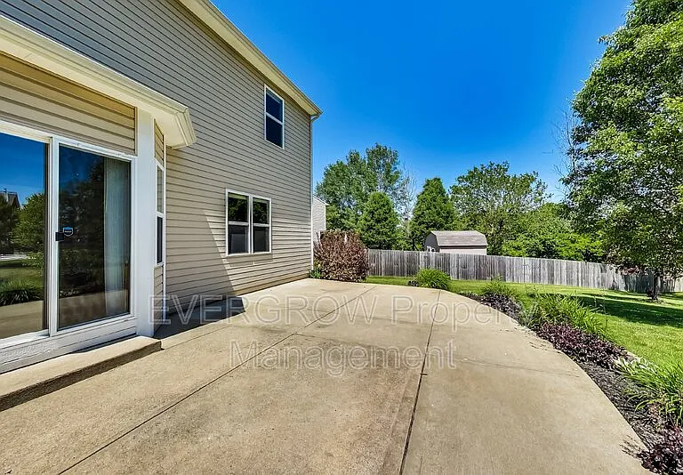 1047 Andrew Ct — Photo 40