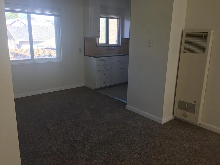 1482 Santa Rosa St — Photo 5
