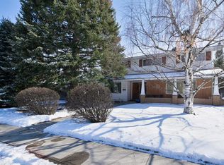 3127 N Underhill Dr NW, Calgary, AB T2N 4E4