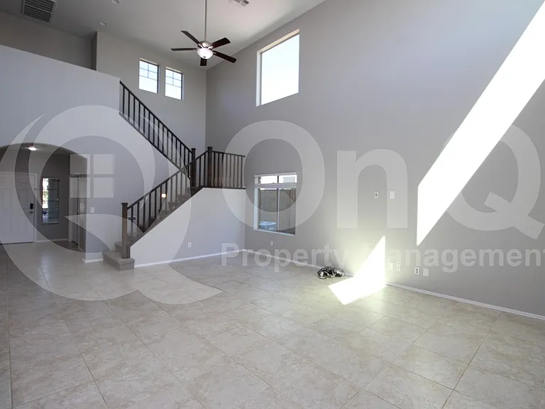 1611 W Tombstone Trl — Photo 6